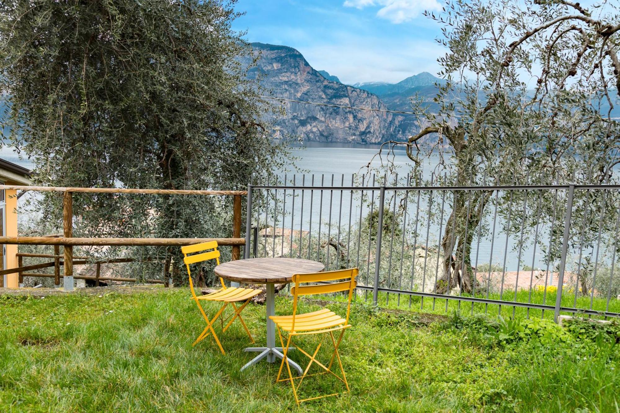 Ca De L'Angelon -- Vittoria House Villa Brenzone sul Garda Exterior photo